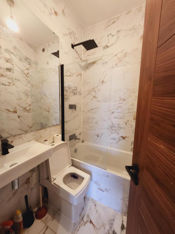 Urban Escape Ealing Hotel London Eksteriør billede